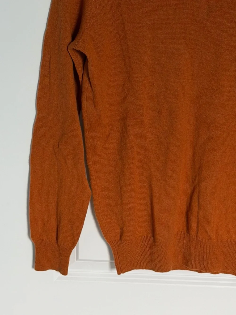 J. Crew Men’s Crewneck Cashmere Sweater in Rust Orange Size Small 54862